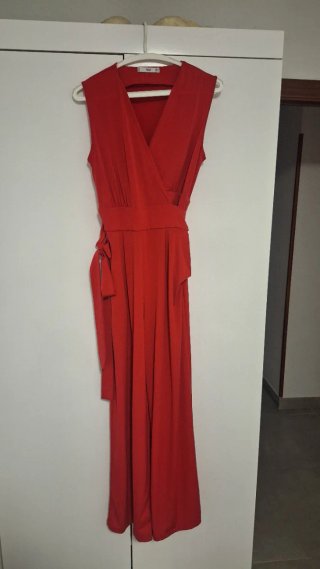 Mono rojo talla XS