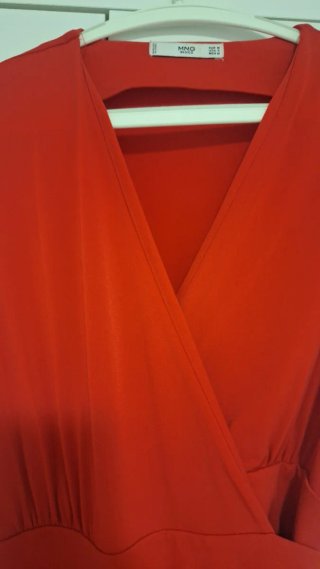 Mono rojo talla XS