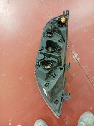 Faro Izquierdo Renault Máster 2014