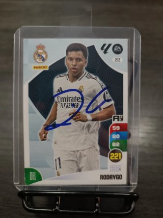 Cromos firmado por Rodrygo