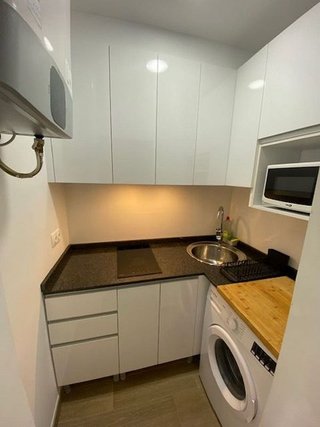 Estudio en alquiler en Les Tres Torres en Barcelona