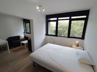 Estudio en alquiler en Les Tres Torres en Barcelona