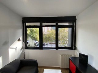 Estudio en alquiler en Les Tres Torres en Barcelona