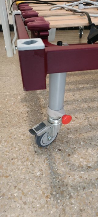 Cama articulada hospitalaria