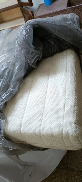 Cama articulada hospitalaria