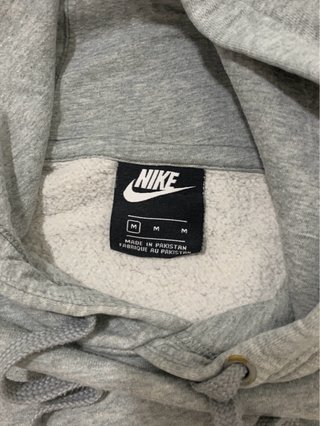 Felpa Nike grigia con cappuccio