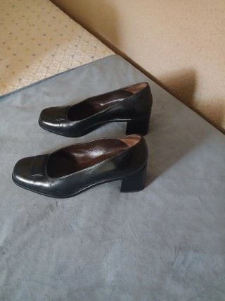 Zapatos de tacón ROBERTA CELLI negros