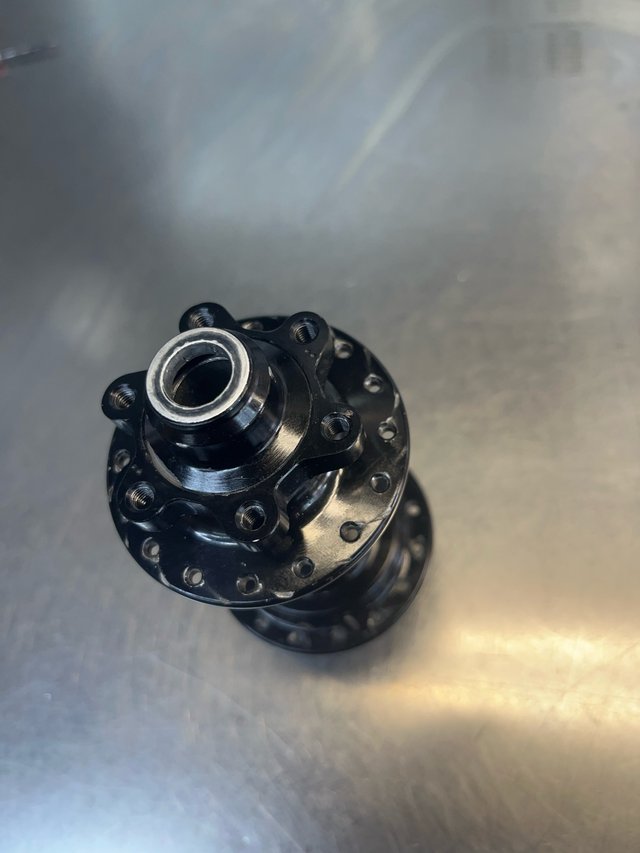 Buje Trasero Industry Nine 12x150mm