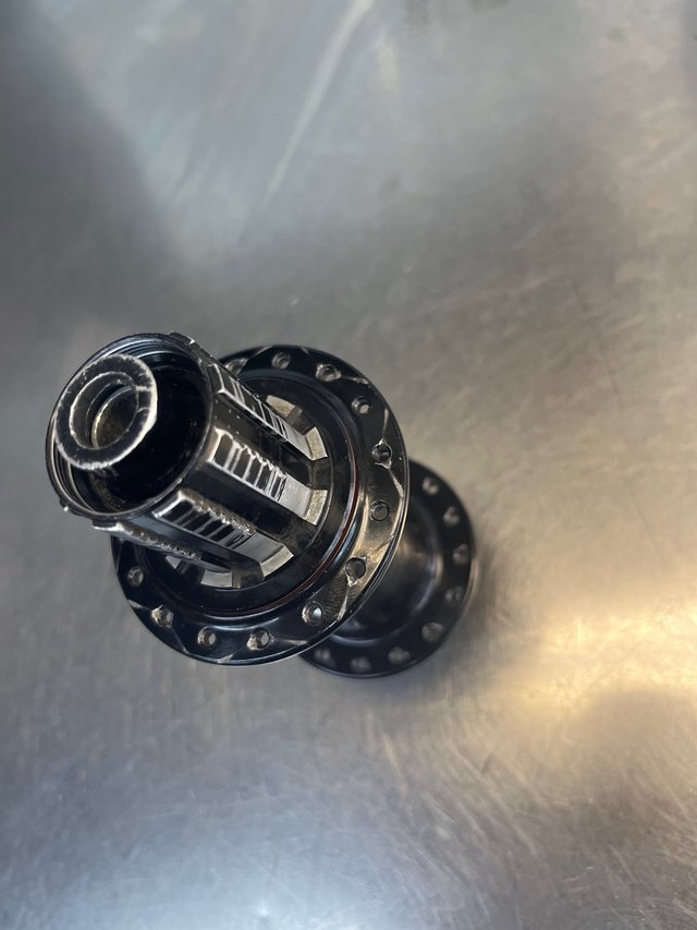 Buje Trasero Industry Nine 12x150mm