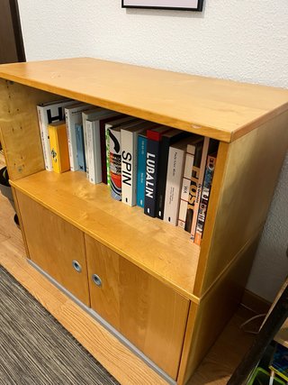 Mueble aparador de madera