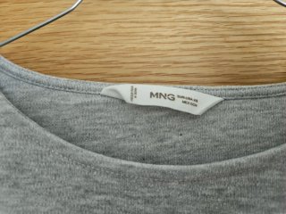 Top gris Mango manga larga