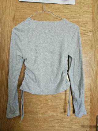 Top gris Mango manga larga