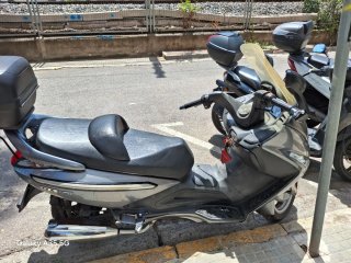 Sym GTS 125 Maxi Scooter Automática