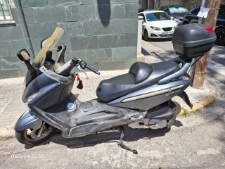 Sym GTS 125 Maxi Scooter Automática