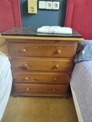 Mesita de noche madera y cristal