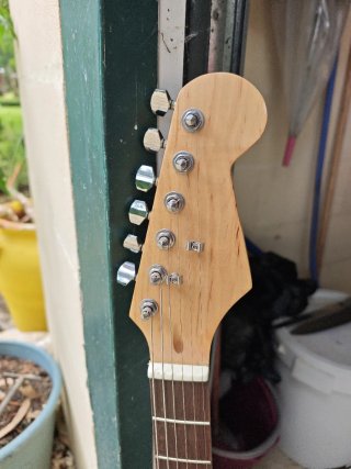 Guitarra Eléctrica Negra