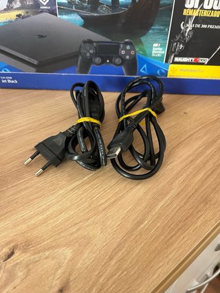 PS4 Slim 1TB Nera + Controller