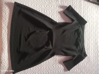 Vestido negro escote Bardot