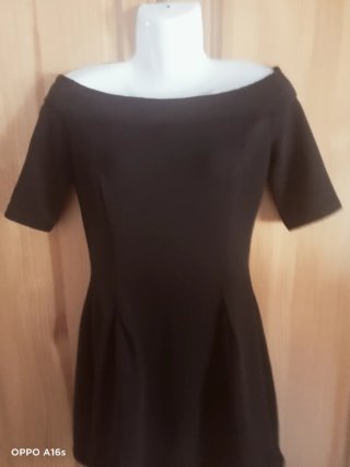 Vestido negro escote Bardot