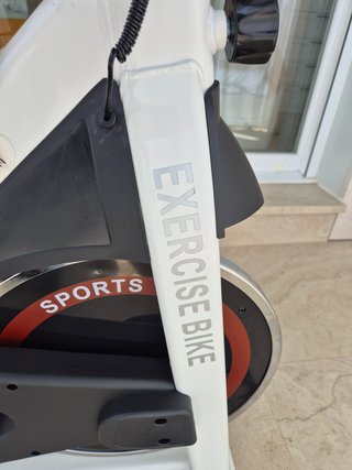 Bicicleta Estática HOMCOM Blanca