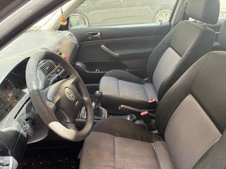 Volkswagen Golf 2003 3P GASOLINA