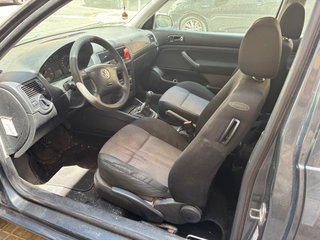 Volkswagen Golf 2003 3P GASOLINA
