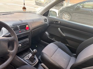 Volkswagen Golf 2003 3P GASOLINA