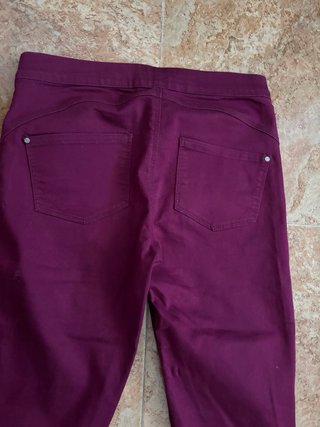 Vaqueros elásticos morados
