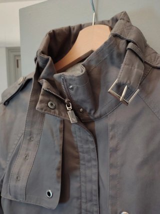 Chaqueta corta forrada gris