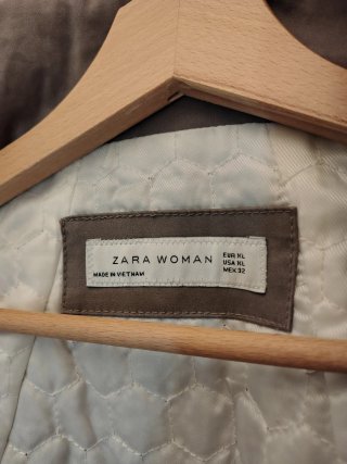 Chaqueta corta forrada gris