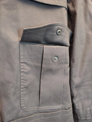 Chaqueta corta forrada gris
