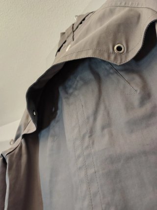 Chaqueta corta forrada gris