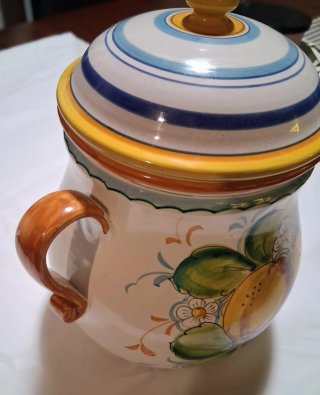 Vaso in ceramica decorato vintage