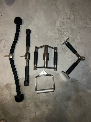 Banco de gimnasio, 2 Poleas y accesorios
