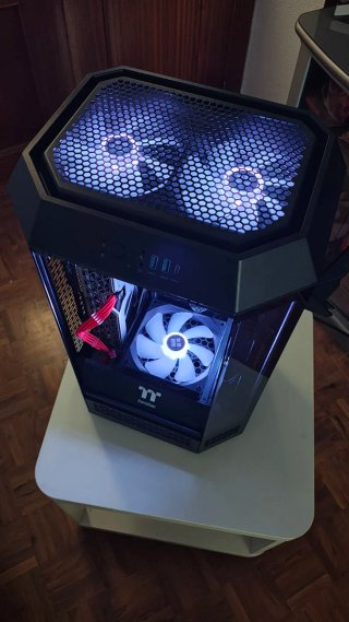 PC i5 12600k 9060xt 16GB
