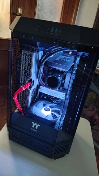 PC i5 12600k 9060xt 16GB