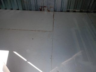 Caseta metálica prefabricada