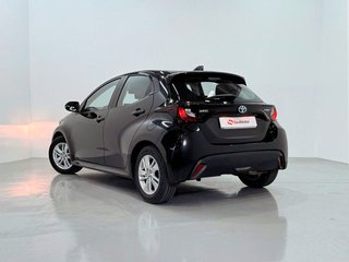 Toyota Yaris 120H Business Plus 85 kW (116 CV)