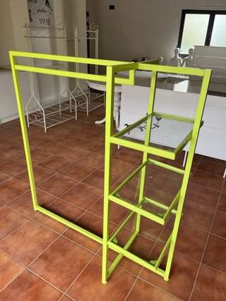 Expositor metálico tienda con baldas cristal
