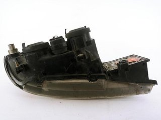 21236389 faro izquierdo 260609f611 nissan primera
