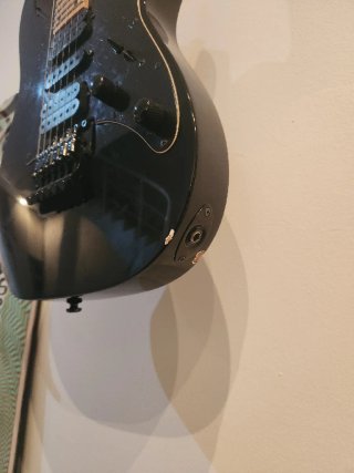 Guitarra Eléctrica Ibanez Negra