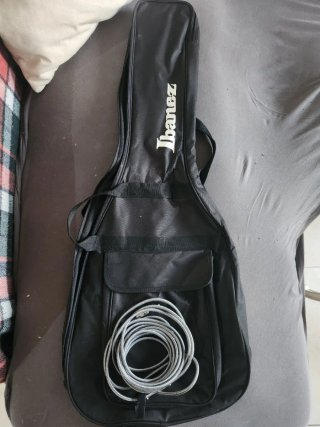 Guitarra Eléctrica Ibanez Negra