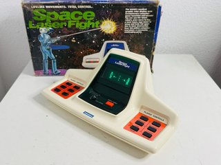 Bambino Space Laser Fight 1983 Retro Game