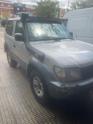 Toyota Land Cruiser 90 1999