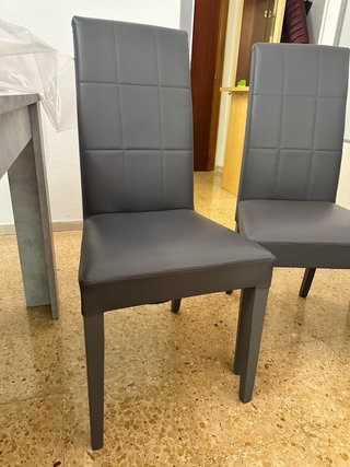 Mesa comedor y 4 sillas