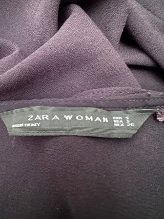 Top Zara sin mangas negro