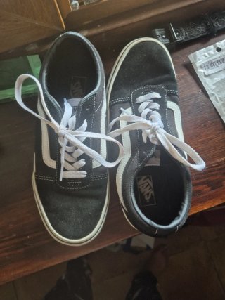 Zapatillas Vans Negras y Blancas Nuevas
