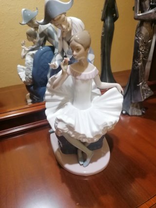 Figura Lladró Bailarina con Flor