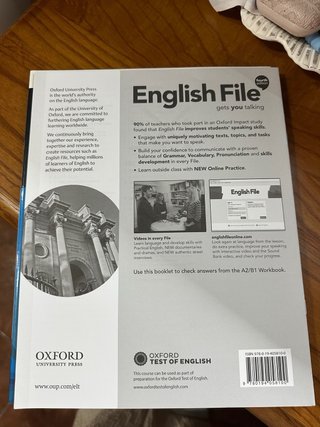 English File A2/B1 Pre-intermediate With Online...
