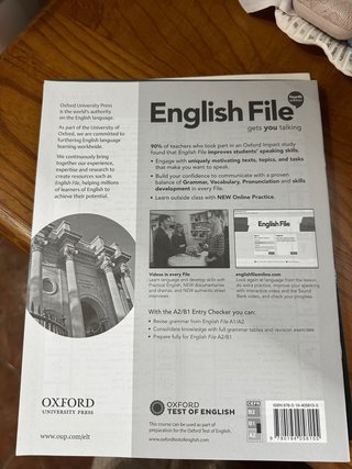 English File A2/B1 Pre-intermediate With Online...